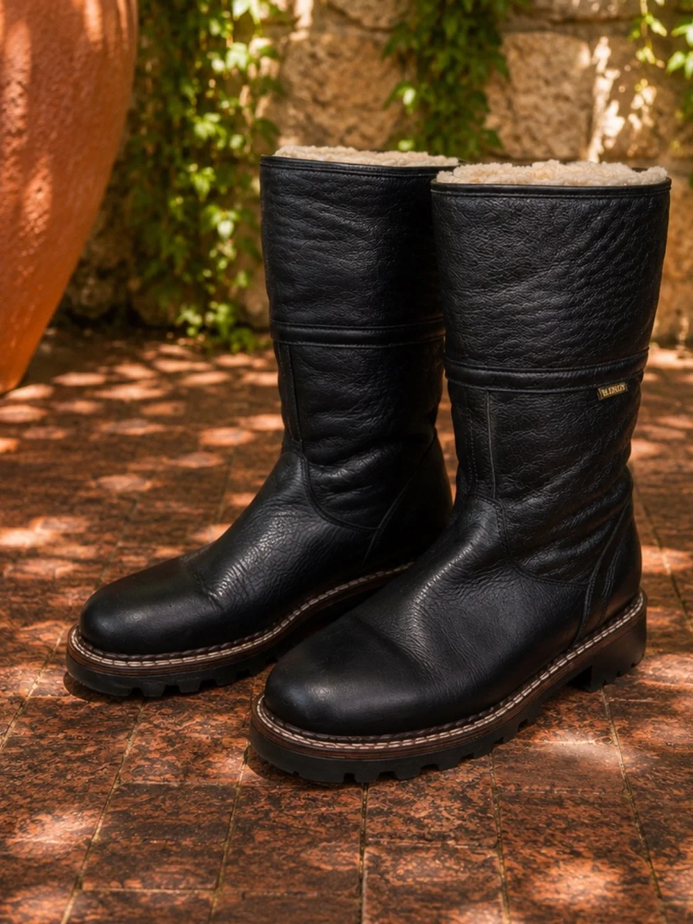 BLONDO Cozy Black Leather Shearling Lined Winter Cold Weather Boots, 9.5B